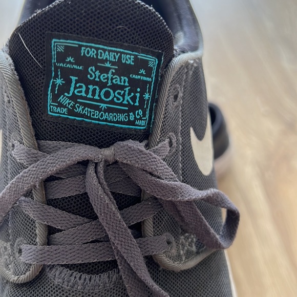 NIKE Air Stefan Janoski sneakers size 11 - Picture 3 of 4